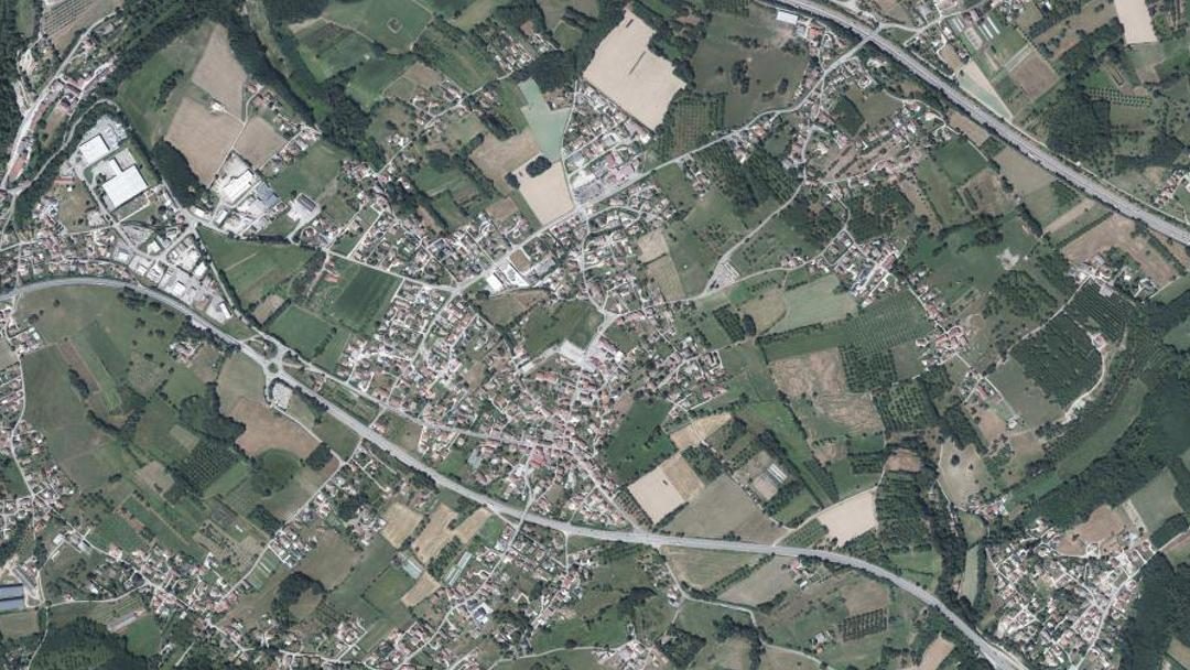 Photo 2 — Charnècles, Isère (38140)