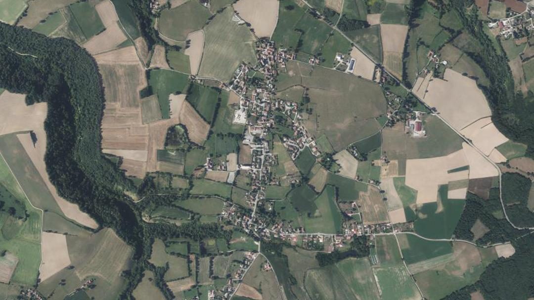 Photo 2 — Châteauvilain, Isère (38300)