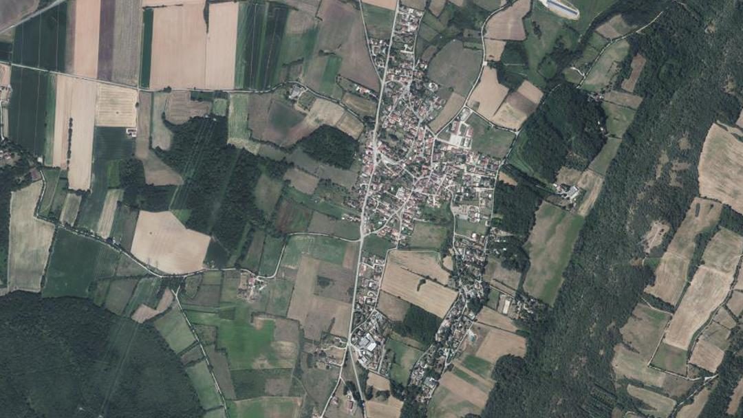 Photo 2 — Leyrieu, Isère (38460)