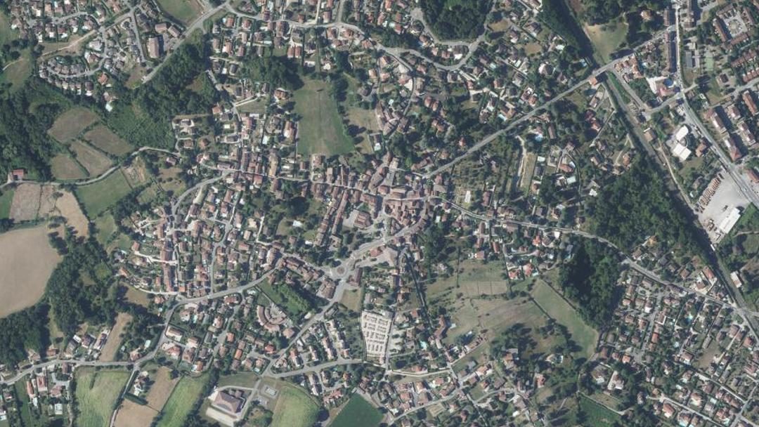 Photo 2 — Saint-Alban-de-Roche, Isère (38080)