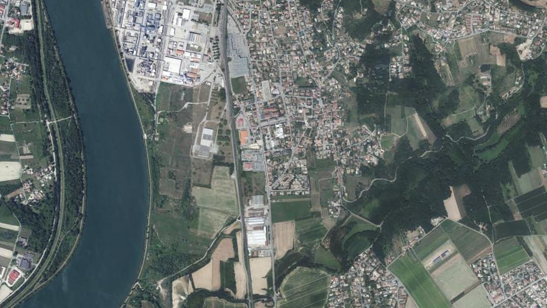 Photo 2 — Saint-Clair-du-Rhône, Isère (38370)