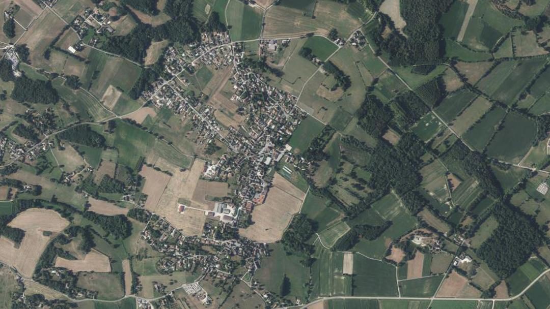 Photo 2 — Saint-Victor-de-Morestel, Isère (38510)