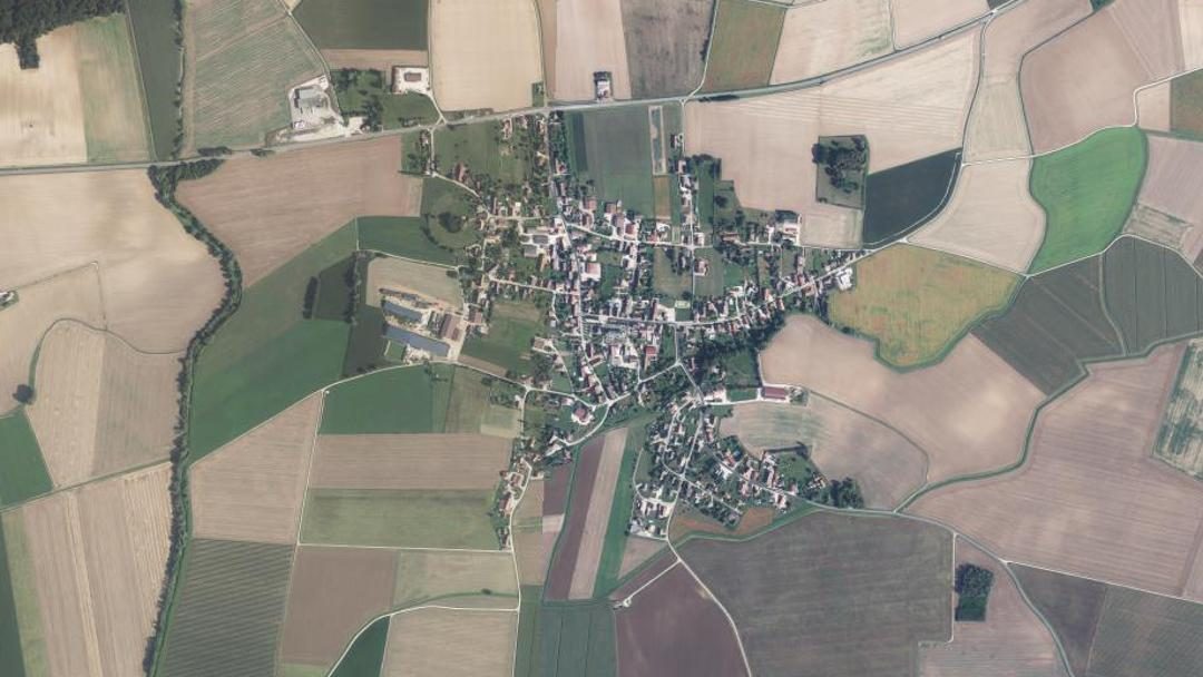 Photo 2 — Annoire, Jura (39120)