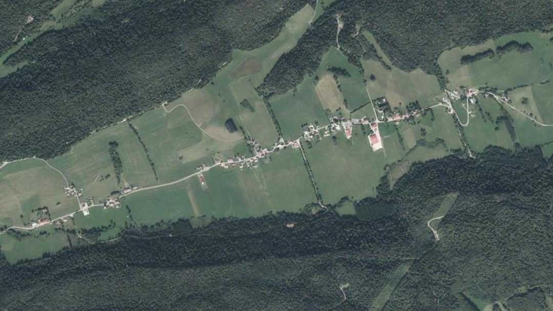 Photo 2 — Entre-deux-Monts, Jura (39150)