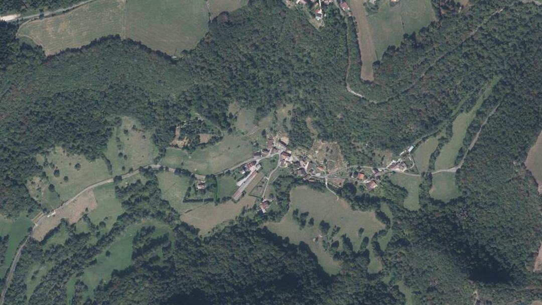 Photo 2 — Ladoye-sur-Seille, Jura (39210)
