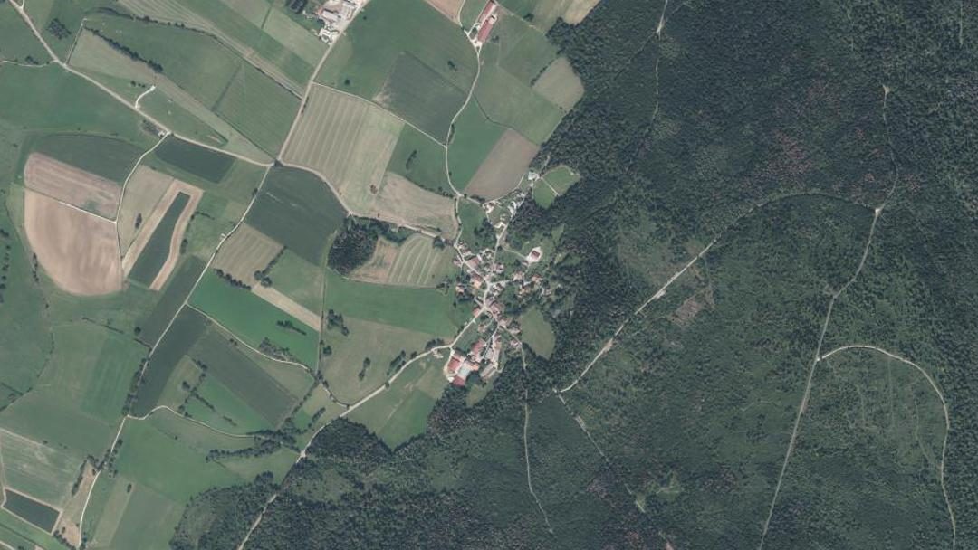 Photo 2 — Le Larderet, Jura (39300)