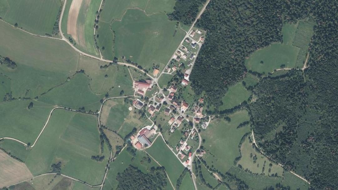 Photo 2 — Le Latet, Jura (39300)