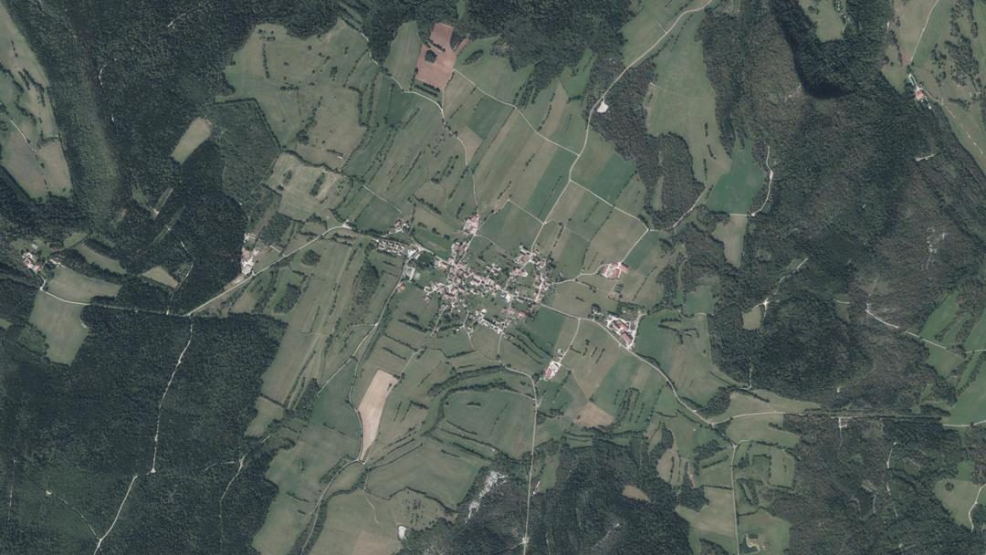 Photo 2 — Mont-sur-Monnet, Jura (39300)