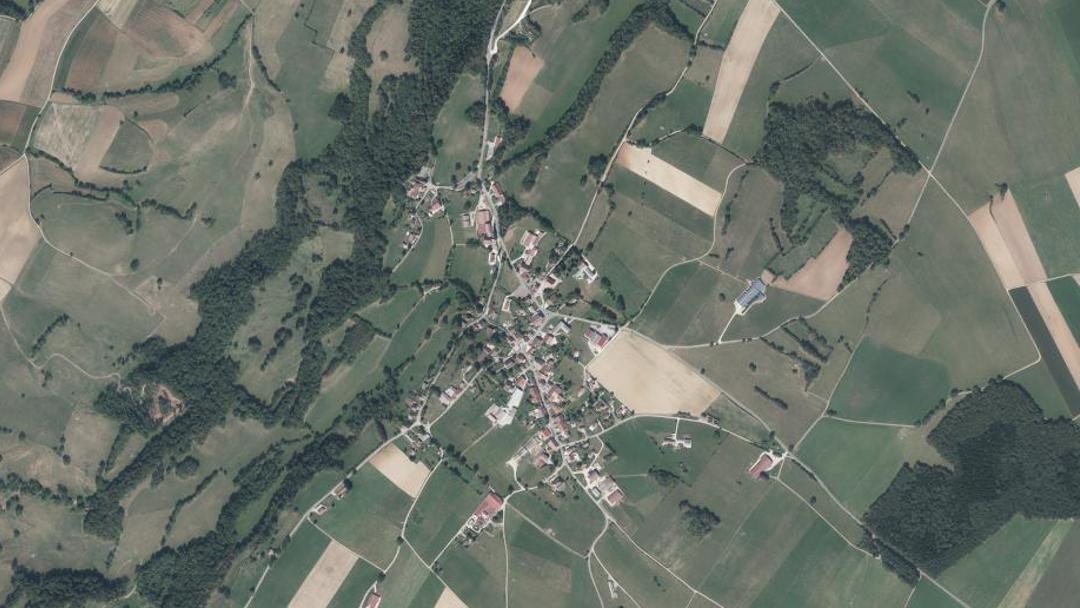Photo 2 — Plasne, Jura (39800)