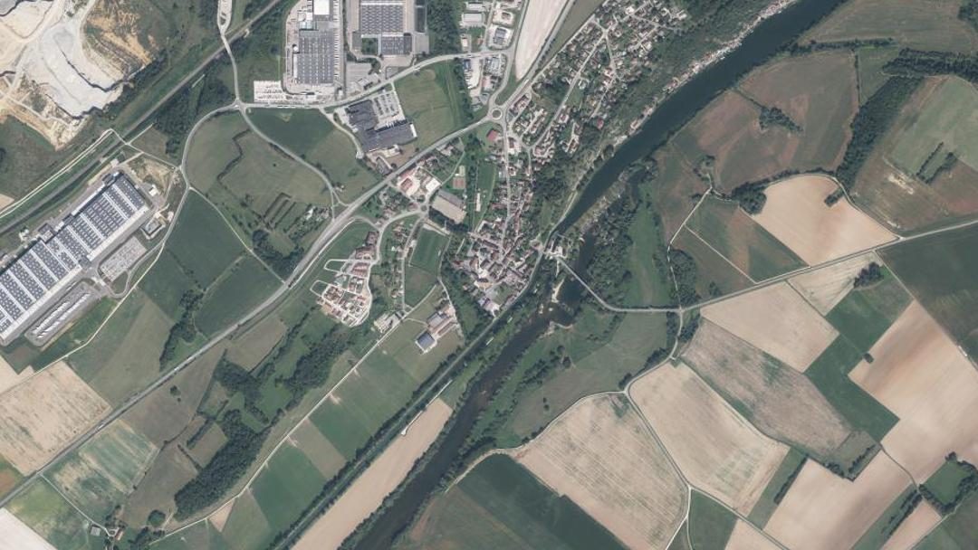 Photo 2 — Rochefort-sur-Nenon, Jura (39700)