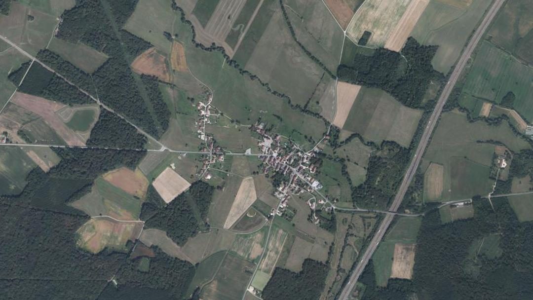 Photo 2 — Vers-sous-Sellières, Jura (39230)
