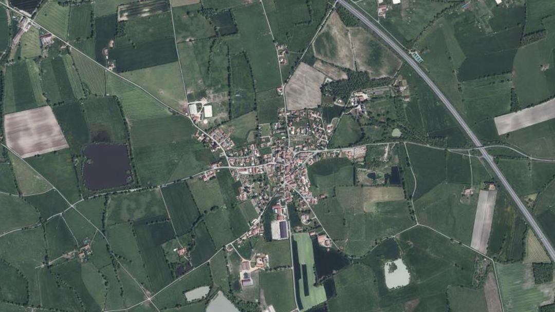 Photo 2 — Chalain-le-Comtal, Loire (42600)