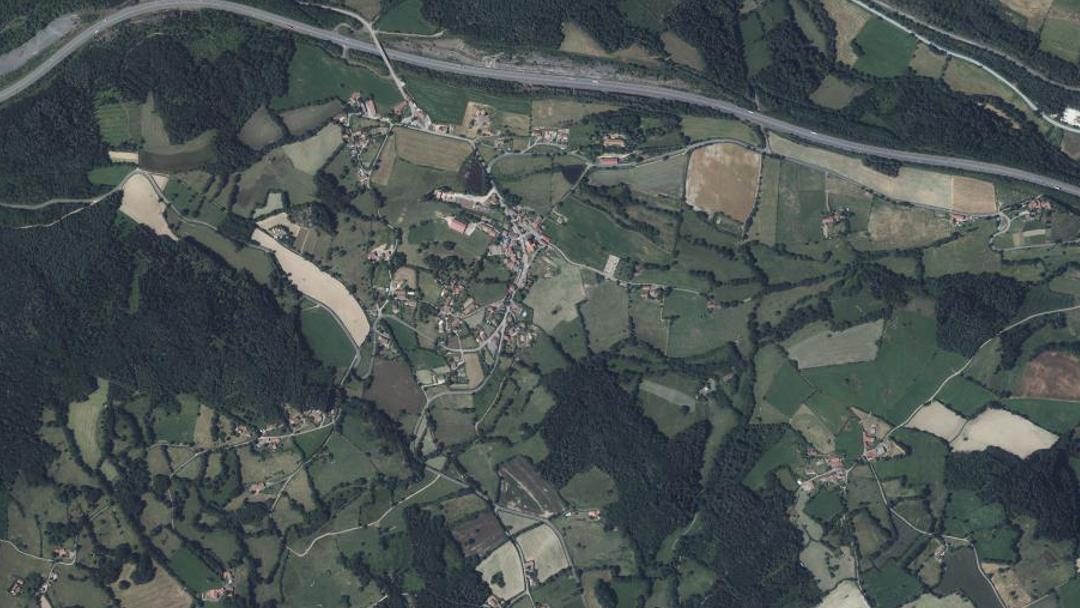 Photo 2 — Saint-Marcel-d'Urfé, Loire (42430)