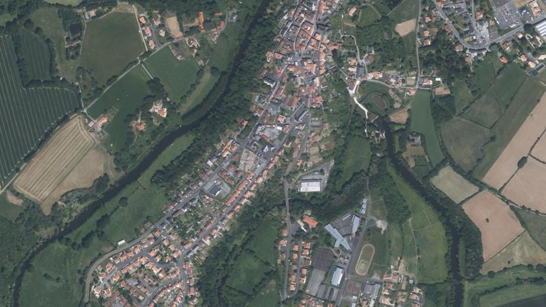 Photo 2 — Montrevault-sur-Èvre, Maine-et-Loire (49110)