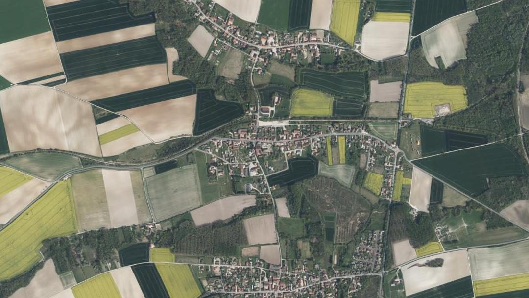 Photo 2 — Huiron, Marne (51300)