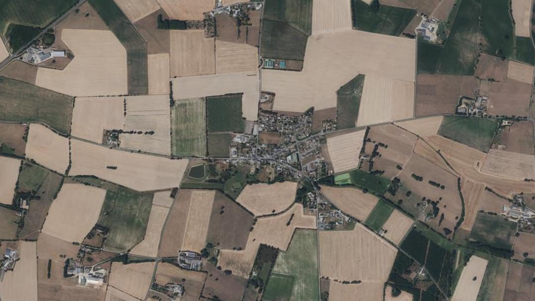 Photo 2 — Bouchamps-lès-Craon, Mayenne (53800)