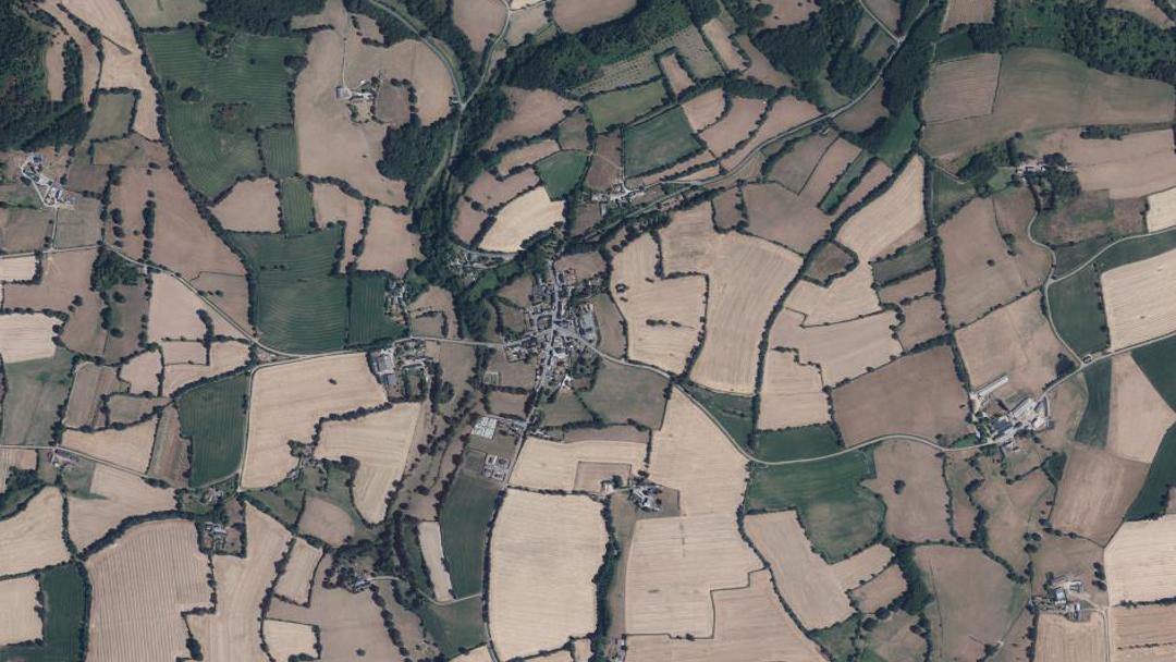 Photo 6 — Hardanges, Mayenne (53640)