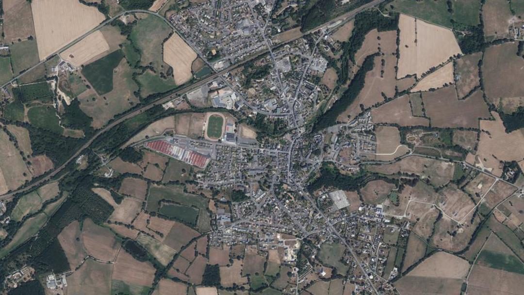 Photo 2 — Montsûrs, Mayenne (53150)