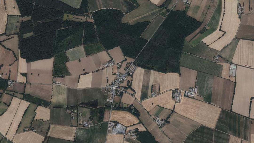 Photo 2 — Saint-Michel-de-la-Roë, Mayenne (53350)