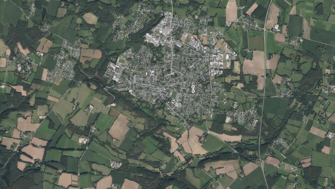 Photo 2 — Questembert, Morbihan (56230)