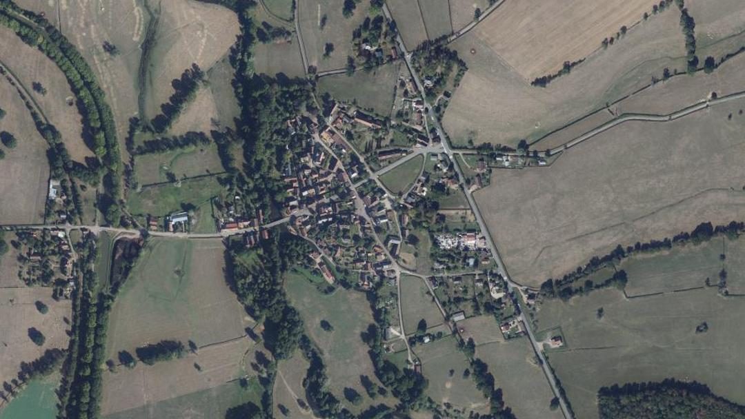 Photo 2 — Monceaux-le-Comte, Nièvre (58190)