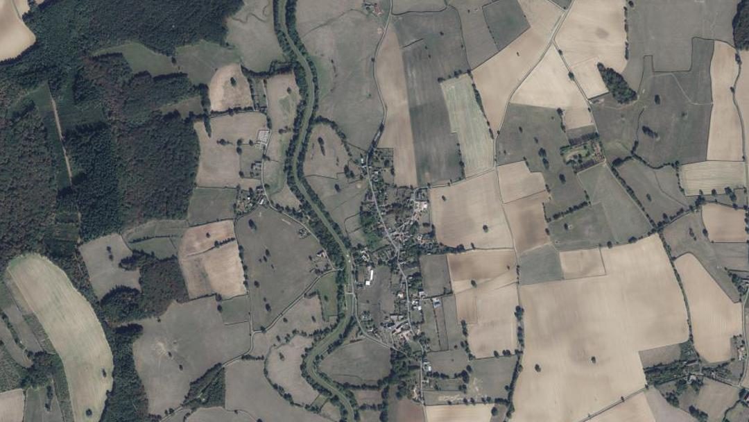 Photo 2 — Mont-et-Marré, Nièvre (58110)