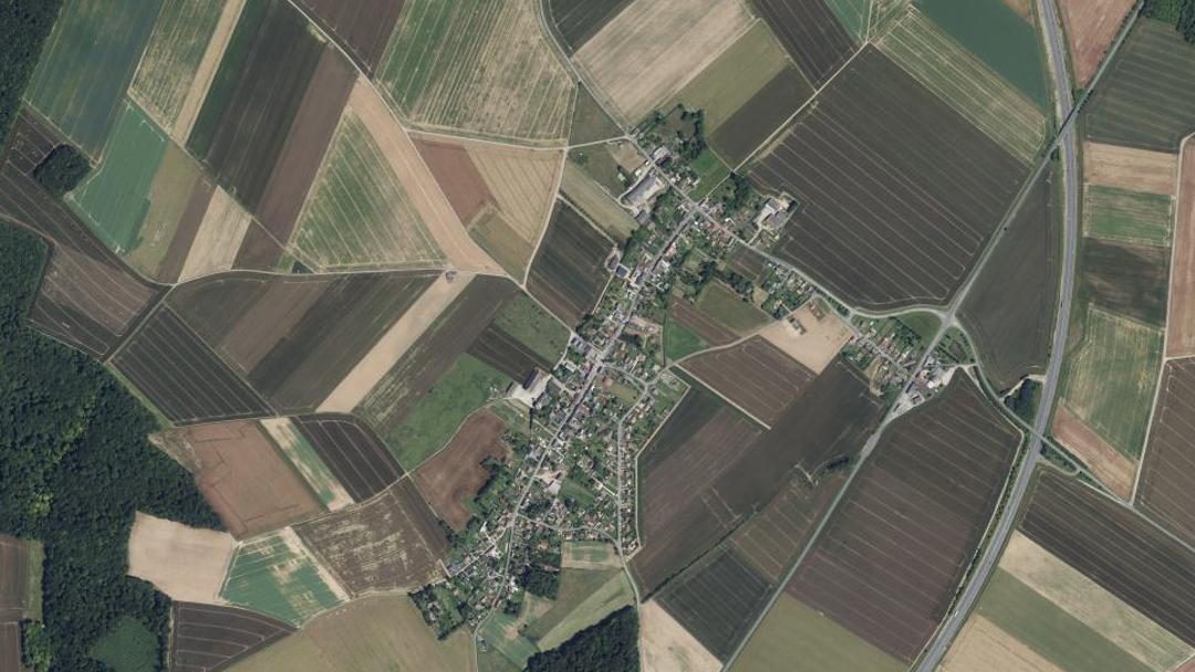Photo 2 — Abbeville-Saint-Lucien, Oise (60480)