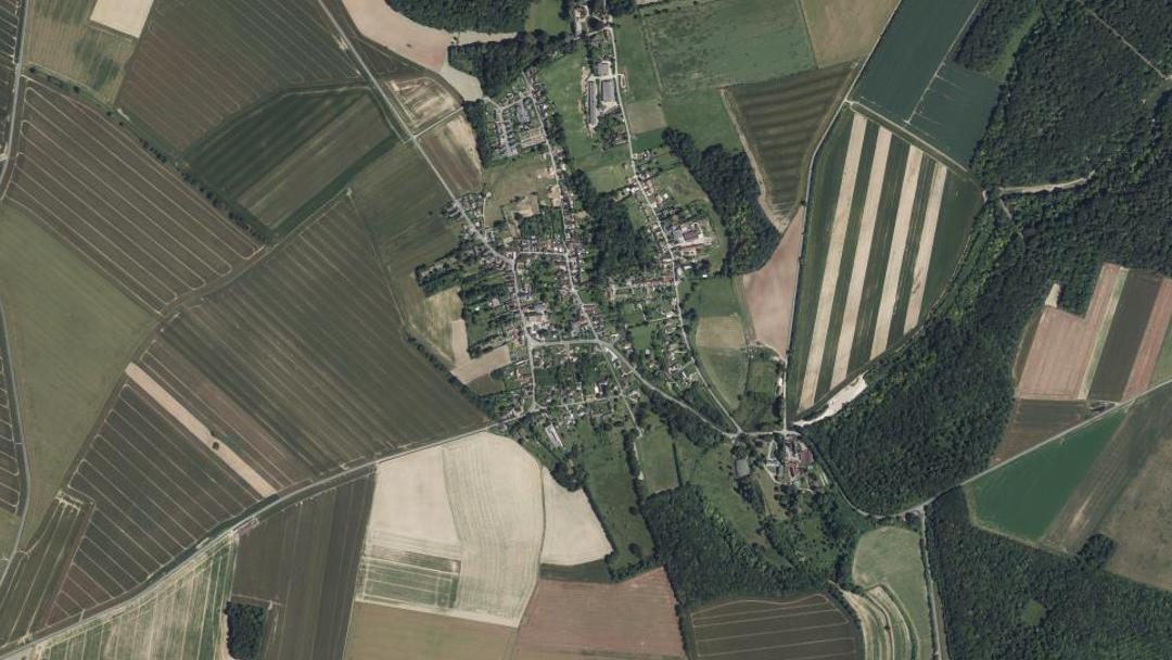 Photo 2 — Le Mesnil-Théribus, Oise (60240)