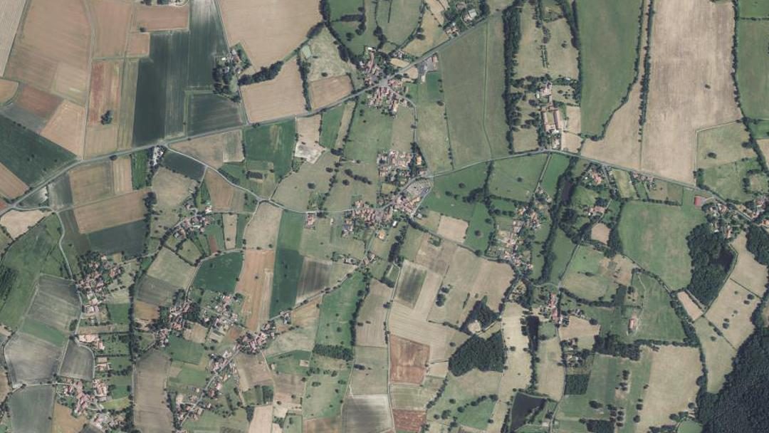 Photo 2 — Glaine-Montaigut, Puy-de-Dôme (63160)