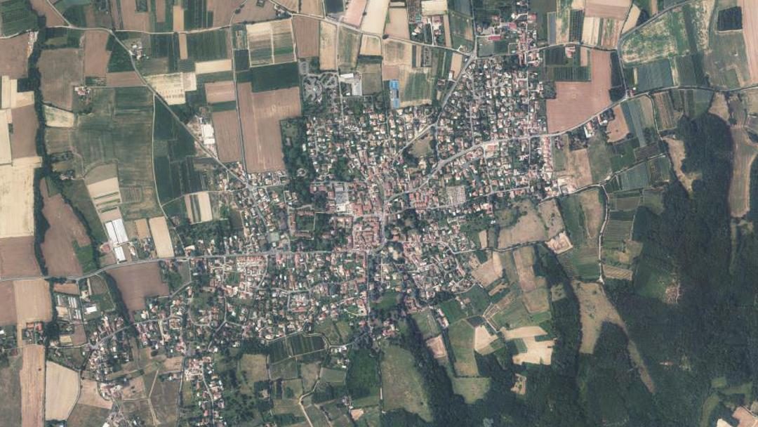 Photo 2 — Chasselay, Rhône (69380)