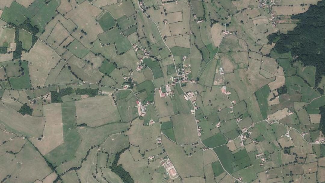 Photo 2 — Amanzé, Saône-et-Loire (71800)