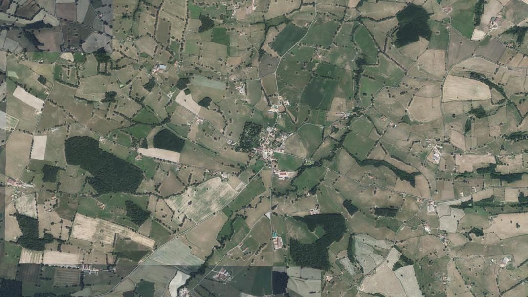 Photo 2 — Chenay-le-Châtel, Saône-et-Loire (71340)