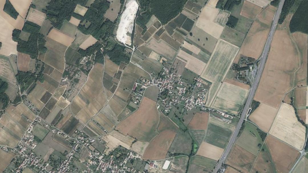 Photo 2 — Farges-lès-Mâcon, Saône-et-Loire (71700)