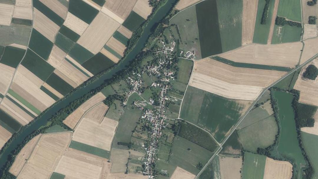 Photo 2 — Pontoux, Saône-et-Loire (71270)