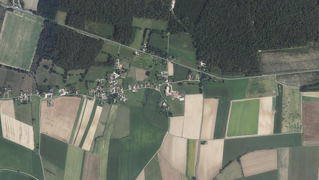 Photo 2 — Clux-Villeneuve, Saône-et-Loire (71270)