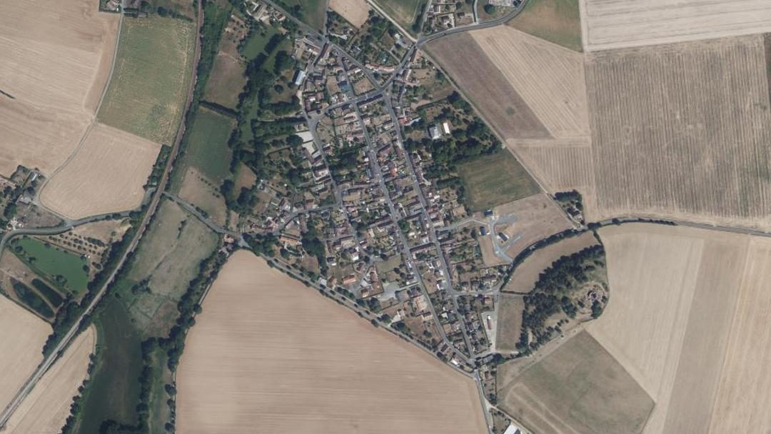 Photo 2 — Bourg-le-Roi, Sarthe (72610)