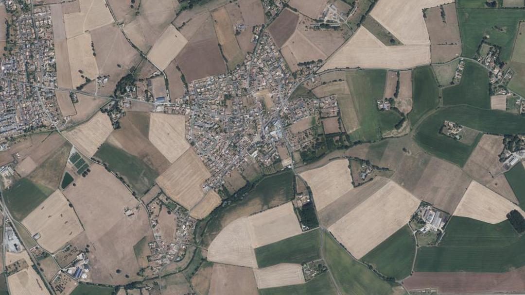 Photo 2 — Joué-l'Abbé, Sarthe (72380)