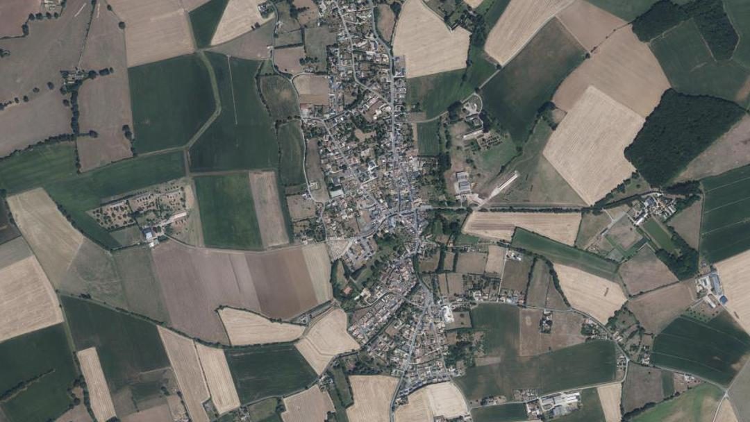 Photo 2 — Souligné-sous-Ballon, Sarthe (72290)