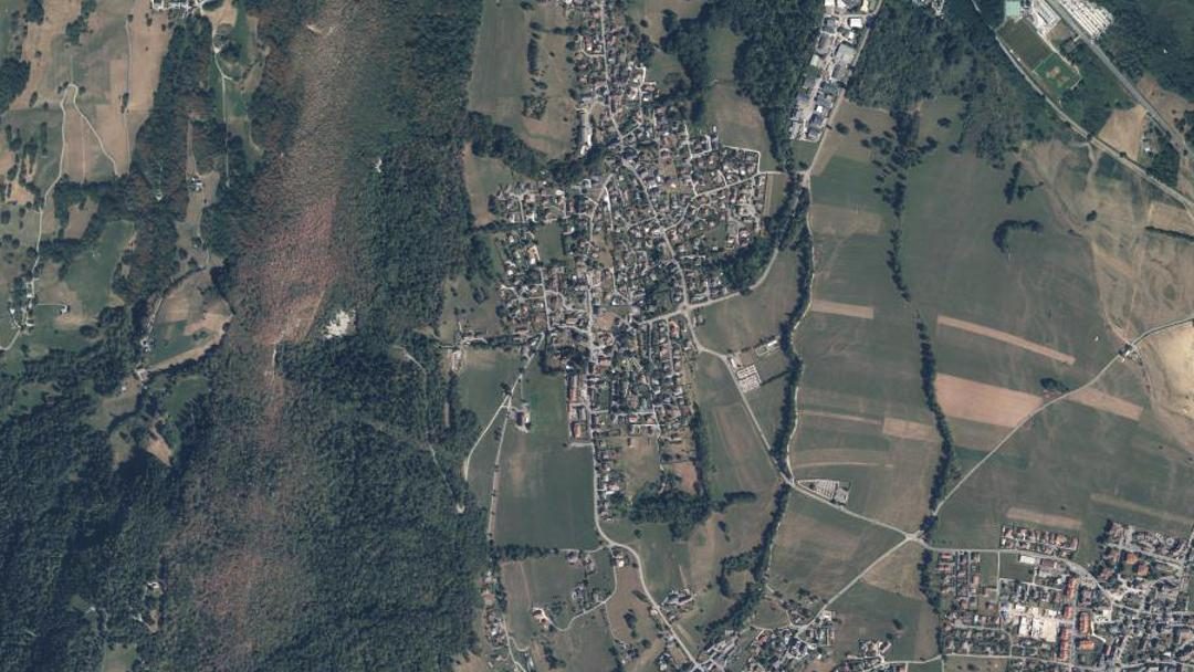 Photo 2 — Lathuile, Haute-Savoie (74210)