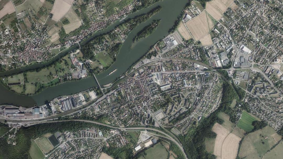 Photo 2 — Bonnières-sur-Seine, Yvelines (78270)