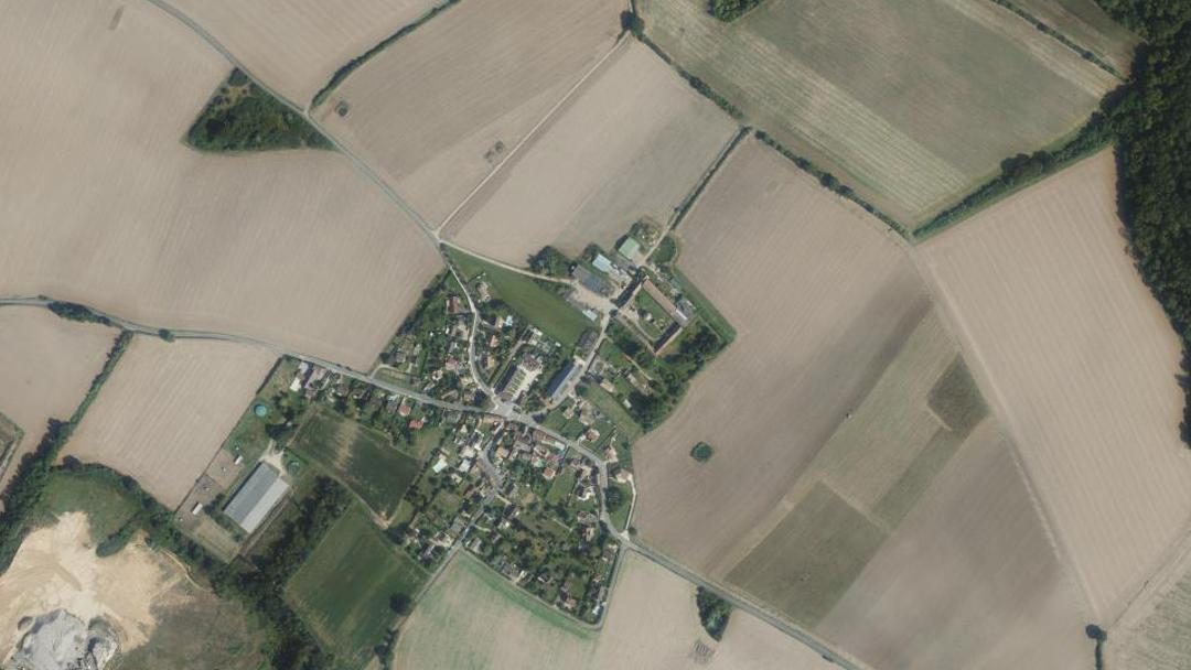 Photo 2 — Flacourt, Yvelines (78200)