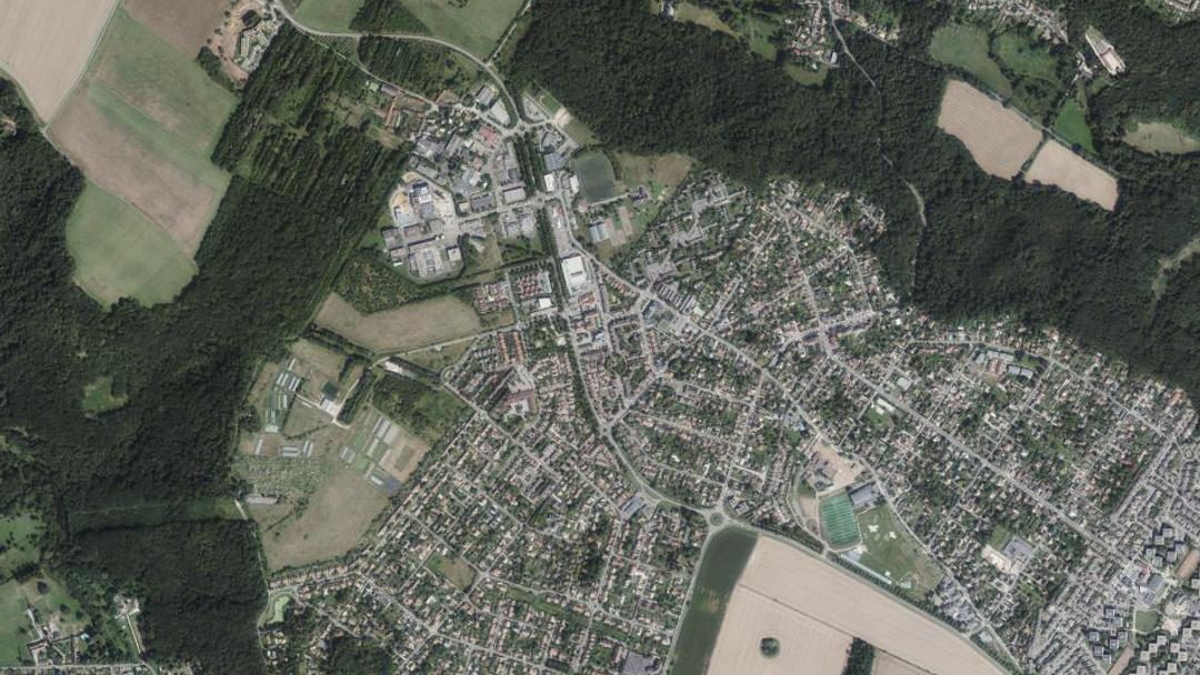 Photo 2 — Magny-les-Hameaux, Yvelines (78114)