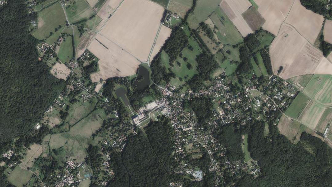 Photo 2 — Les Mesnuls, Yvelines (78490)