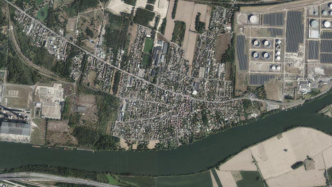 Photo 2 — Porcheville, Yvelines (78440)