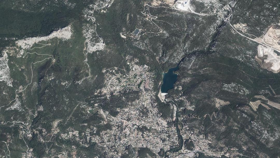 Photo 2 — Le Revest-les-Eaux, Var (83200)