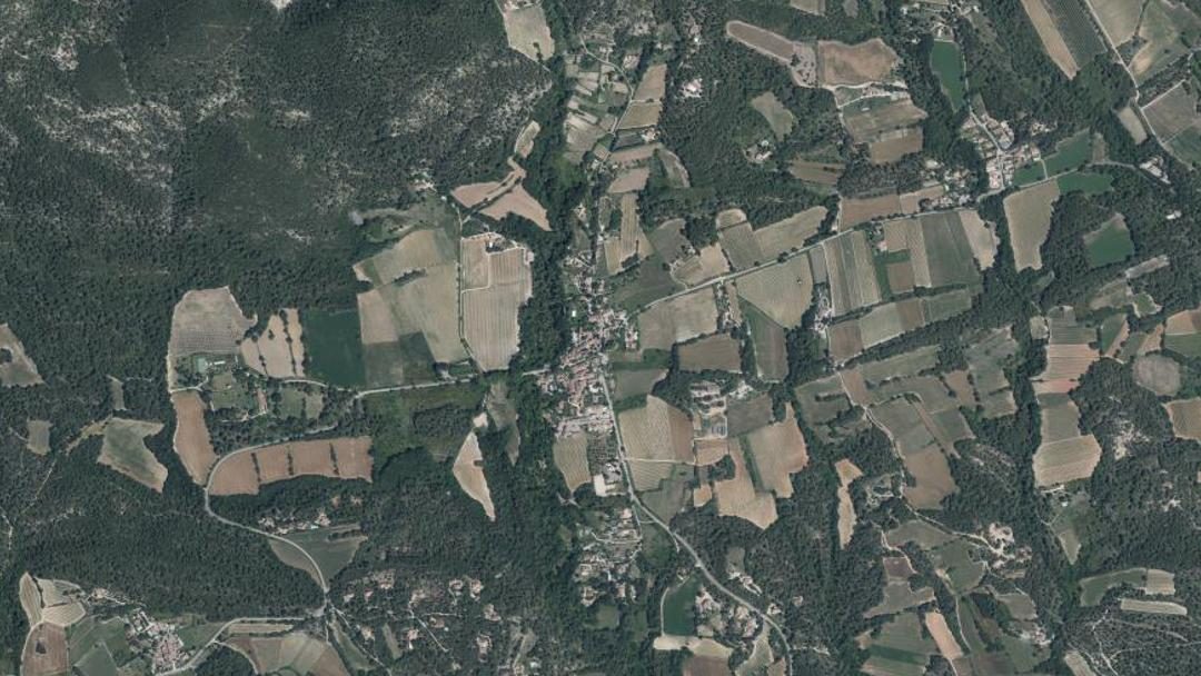 Photo 2 — Peypin-d'Aigues, Vaucluse (84240)