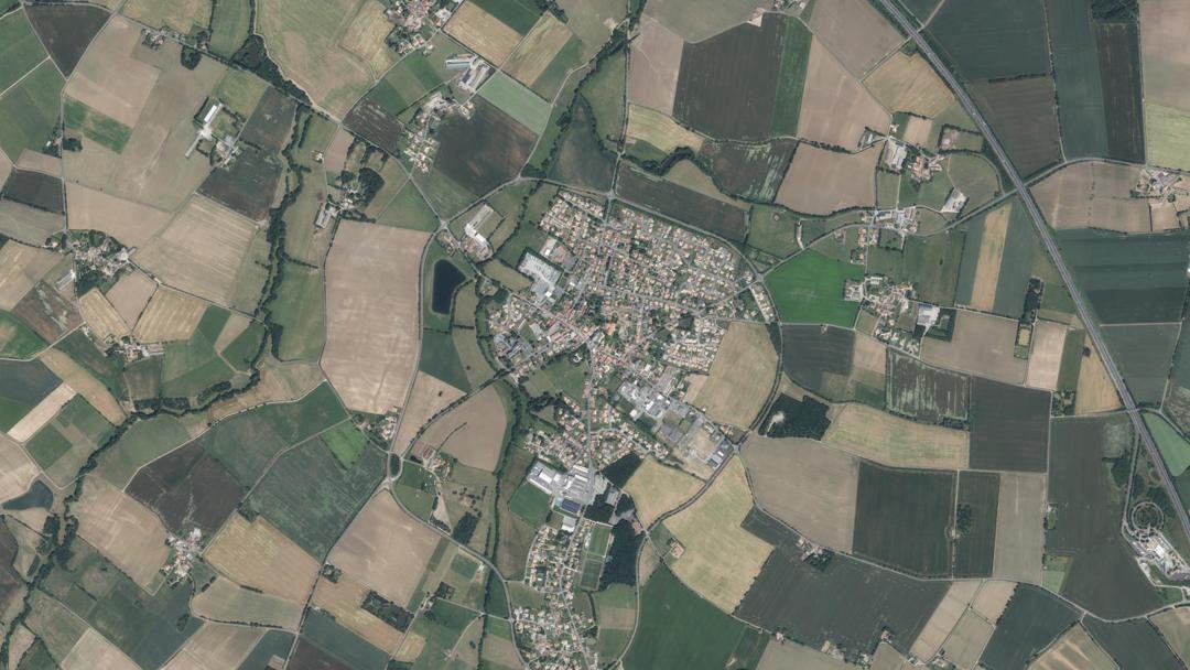 Photo 2 — Les Brouzils, Vendée (85260)