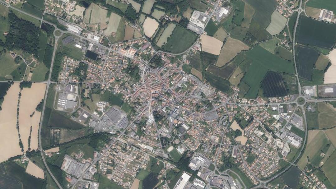 Photo 2 — La Châtaigneraie, Vendée (85120)