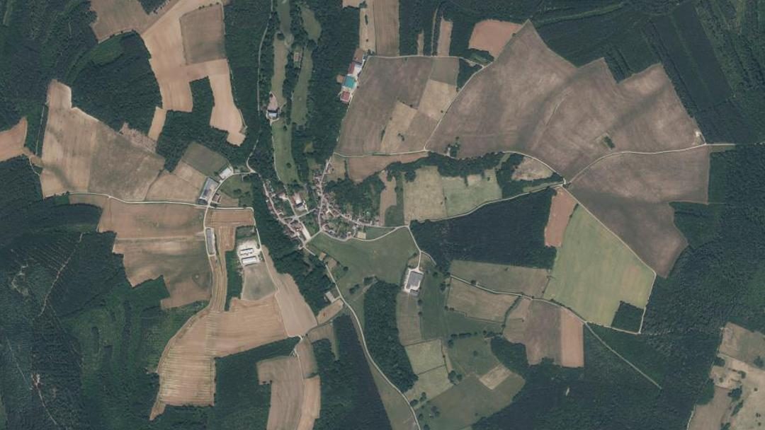 Vue de Domecy-sur-le-Vault, Yonne (89200)