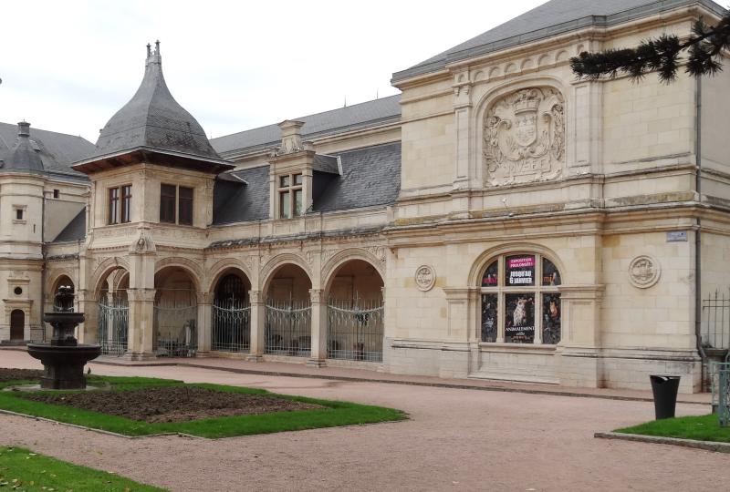 Pavillon d'Anne de Beaujeu, actuellement musée Anne de Beaujeu